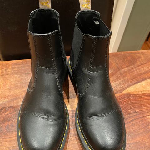 Dr Martens skoletter modell chelseaboots str 39