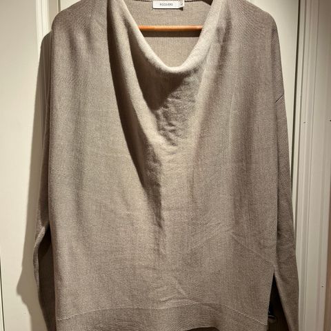 Riccovero Wdnesday waterfall sweater