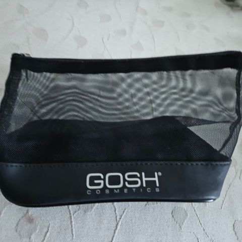 Sminkeveske fra GOSH cosmetics