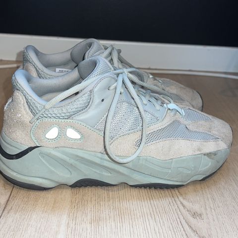 Yeezy 700 Salt