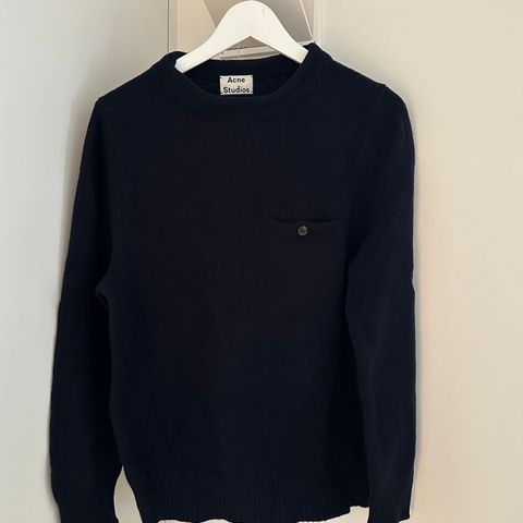 Acne Studios strikkegenser str. M herre i farge navy