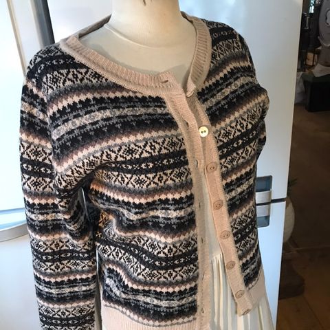 SORT/BEIGE/BRUN «MØNSTRET CARDIGAN», str. 38