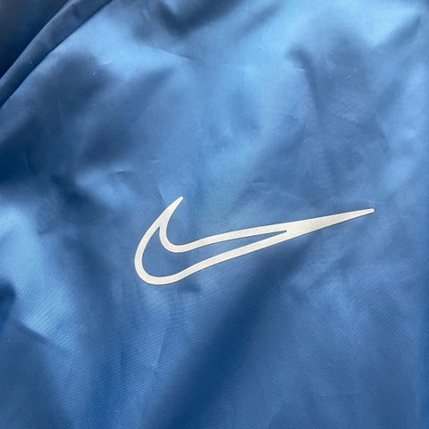 Nike vind/overtrekksjakke