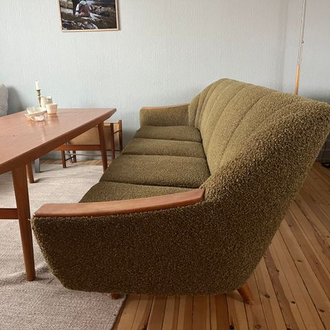 Retro/vintage sofa