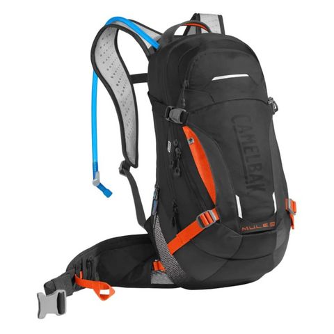 camelbak DRIKKESEKK M.U.L.E.LR 15 ( totalt 12 L pakkvolum)selges billig!