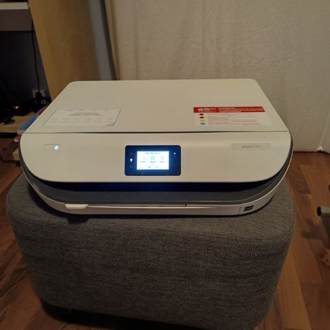 HP ENVY 5032 Printer/scanner (Nyrenset dyser)