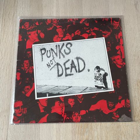 Exploited Punks not dead vinyl