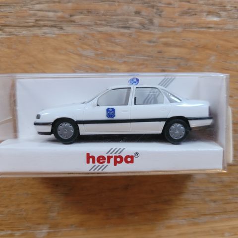 Herpa Opel Vectra A "belgisk politi" (skala 1:87)
