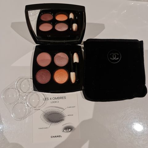 CHANEL
LES 4 OMBRES Multi-Effect Quadra Eyeshadow
354 Warm Memories