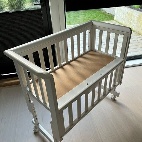 Bedside crib