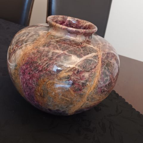 Spherical Vase red Marble Rosso Levanto
