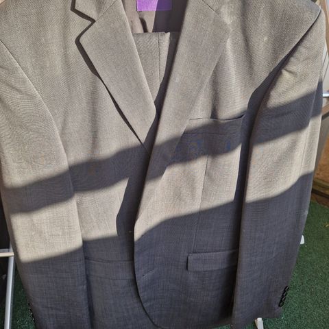 Benvenuto dress (grå) str 50 (bukse) str 48 (jakke)