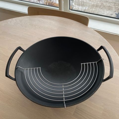 Le Creuset wok støpejern. 36.5 cm