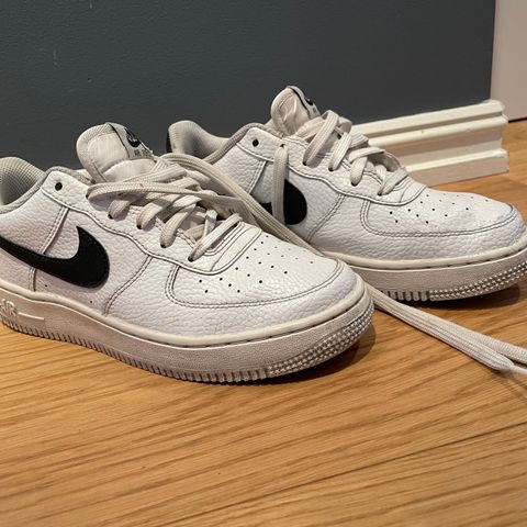 Nike Air - Air Force 1 - Pent brukte sko i str 38
