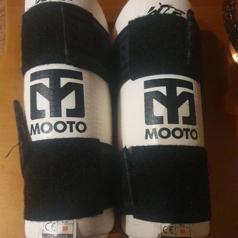 Nesten ny Mooto taekwondo armbeskytter kampsport