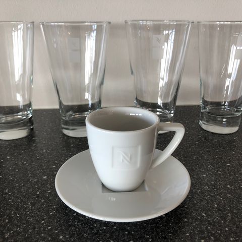 Nespresso espresso kopp og 4 latte glass