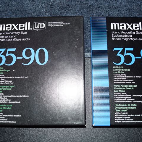 2 Maxell UD35-90 black 18 cm 550m reel tapes great condition.