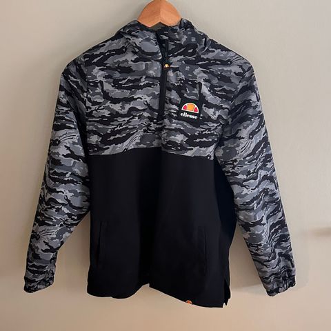 Ellesse Anorakk str 152/158