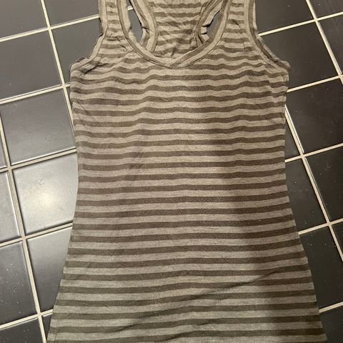 Stripete singlet