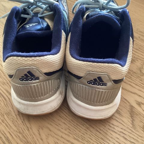 Adidas joggesko Str 40