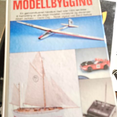 Teknologisk Forlag Store bok om MODELLBYGGING