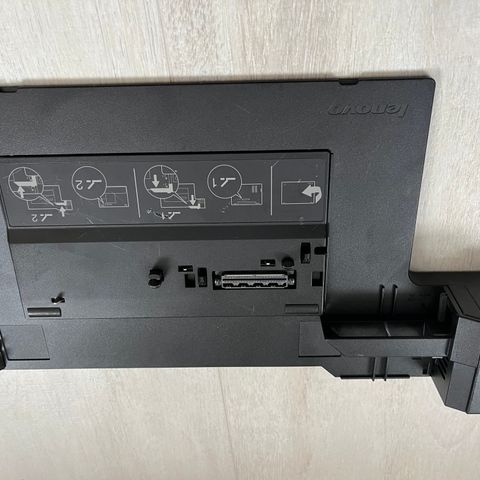 Lenovo Docking stasjoner