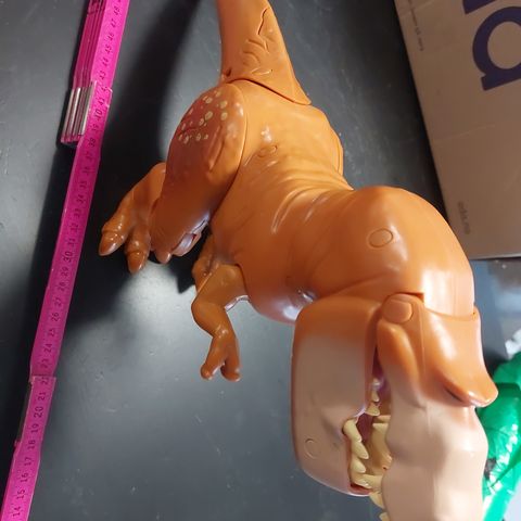 Dinosaur leke m lyd