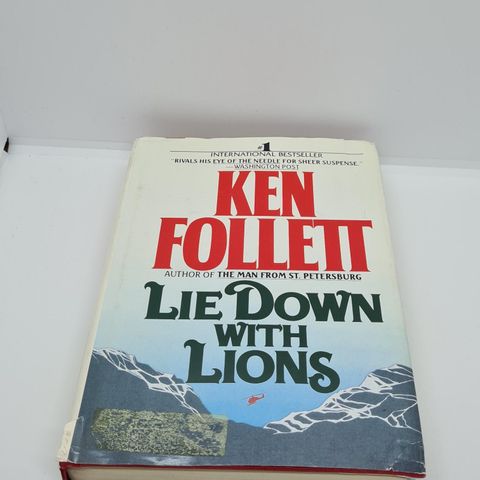 Lie down with Lions  - Ken Follett