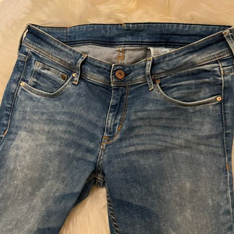 Ubrukt jeans 30/32 fra H&M