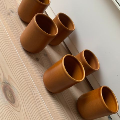 Dansk design rustfarget keramikk kopper