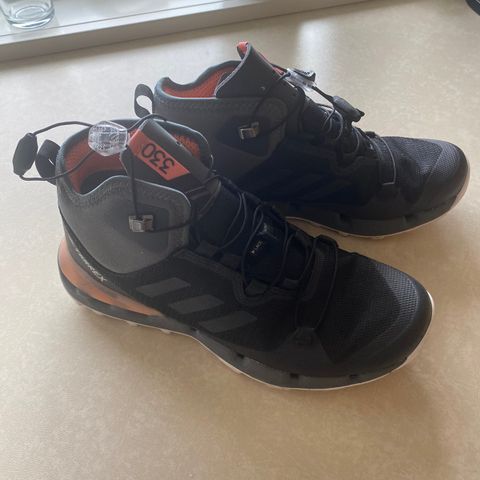 Adidas Terrex Gore Tex Mid sko