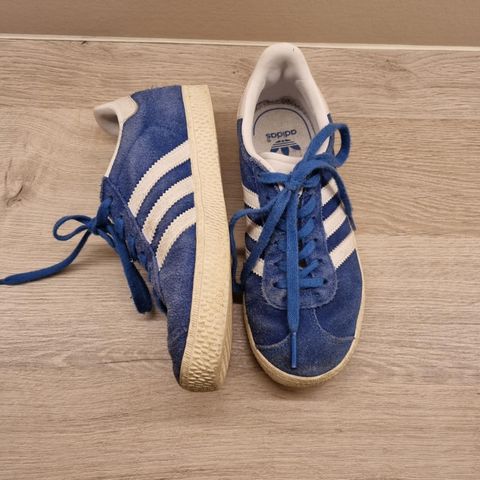 Adidas Gazelle junior str 32