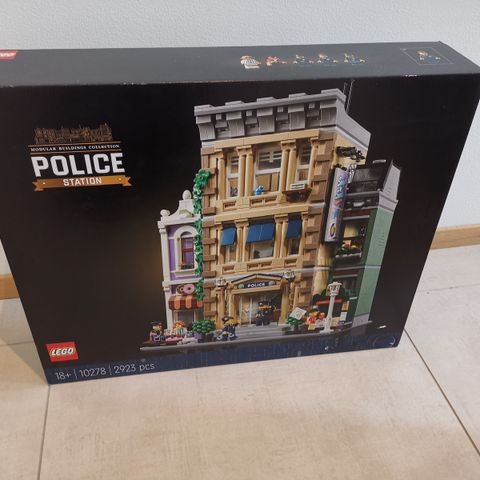 Lego Icons 10278 Police Station
