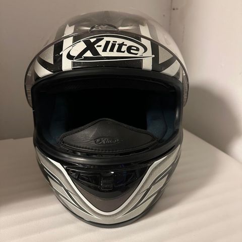 X-lite MC Hjelm