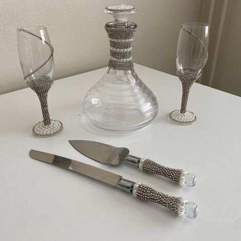 Bryllup Glass Decanter with 2 champagne glasses