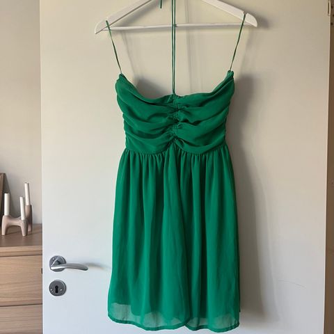 Kort kjole/topp i nydelig grønnfarge