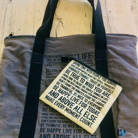 Totebag med tilbehør! :)