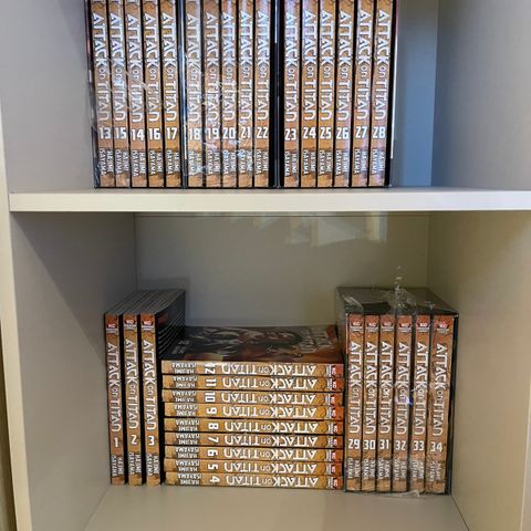 Attack on Titan manga 1-34