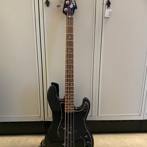 Cort Performer Series Bass