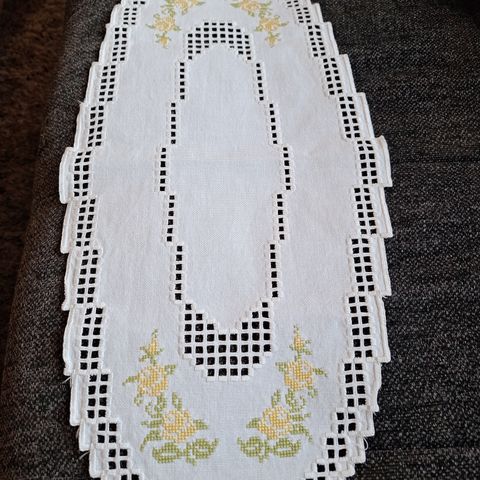 Brodert Hardanger løper