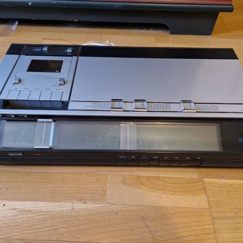 Philips 851 flatt stereoanlegg