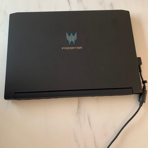 Acer predator triton 500