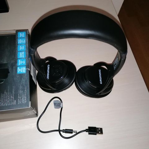 Grundig headset
