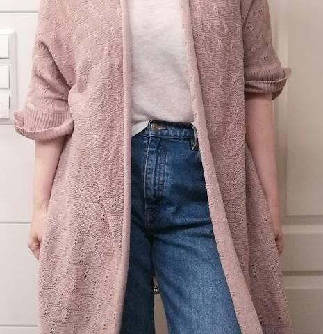 Cream Lang Cardigan