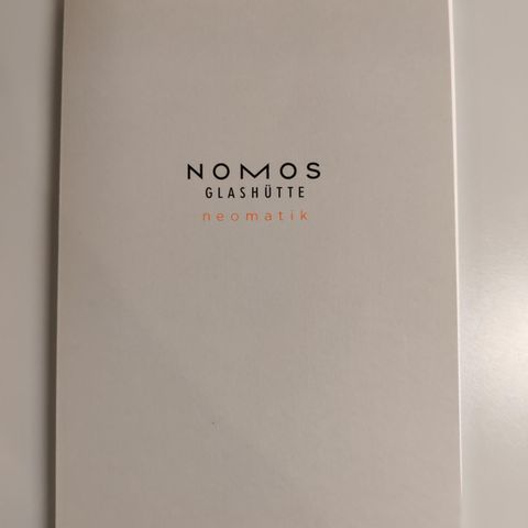 Ubrukt notatblokk fra Nomos Glasshütte Tyskland.