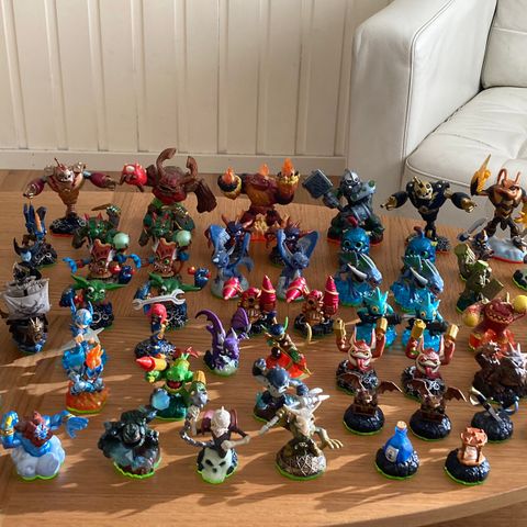 Skylanders figurer, konsoll og CD