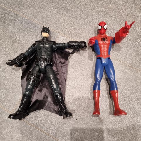 Spiderman og Batman figurer