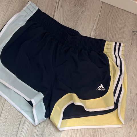 Treningsshorts M,L