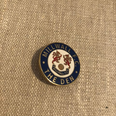 Millwall vintage pin