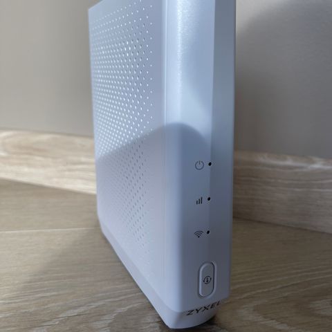 ZYXEL- premium Mesh WiFi 6 extender